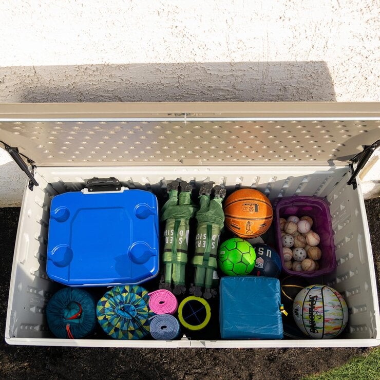 Suncast 4ft 7" x 2ft 5" (1.4 x 0.7m) Horizontal 605 Litre Extra Large Outdoor Storage Deck Box Suncast 4ft 7" x 2ft 5" (1.4 x 0.7m) Horizontal 605 Litre Extra Large Outdoor Storage Deck Box