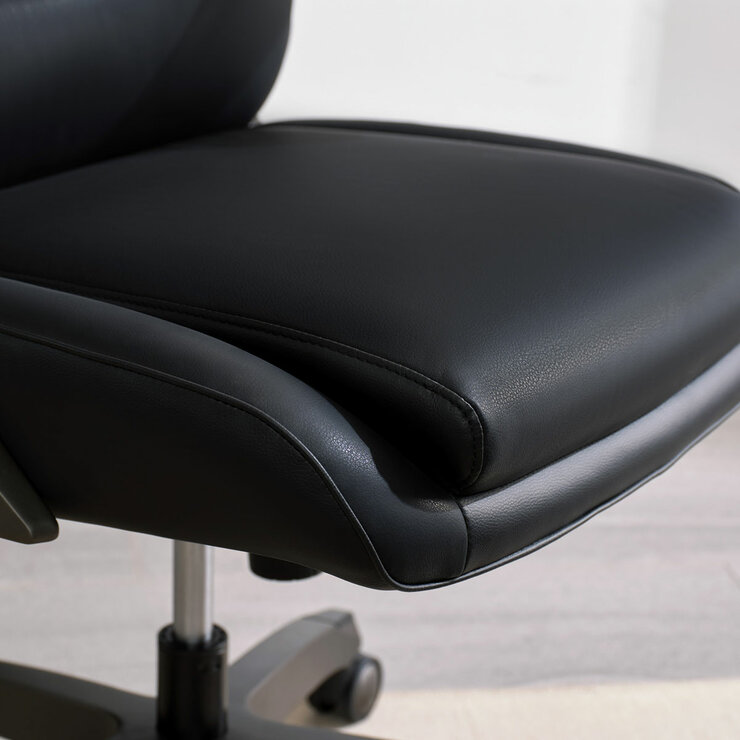 La-Z-Boy Manager's Office Chair with Flip Up Arms