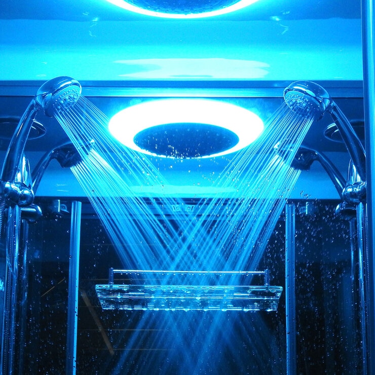 Insignia Diamond 1400 x 900 Steam Shower in Chrome